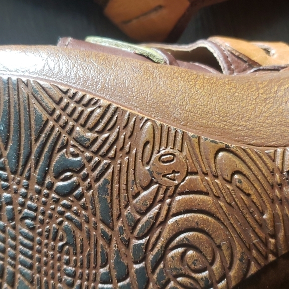 FLORENTINE Multicoloured Leather Slippers - Picture 11 of 11